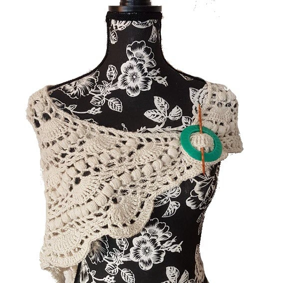 Cozy Alpaca Bobble Shawl - Winter's Warmest Embrace